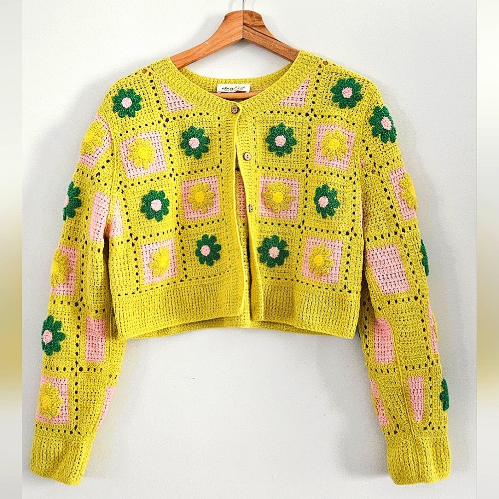 Flower Power Crocheted Cardigan Sweater in Lime Avocado Size Small/Medium